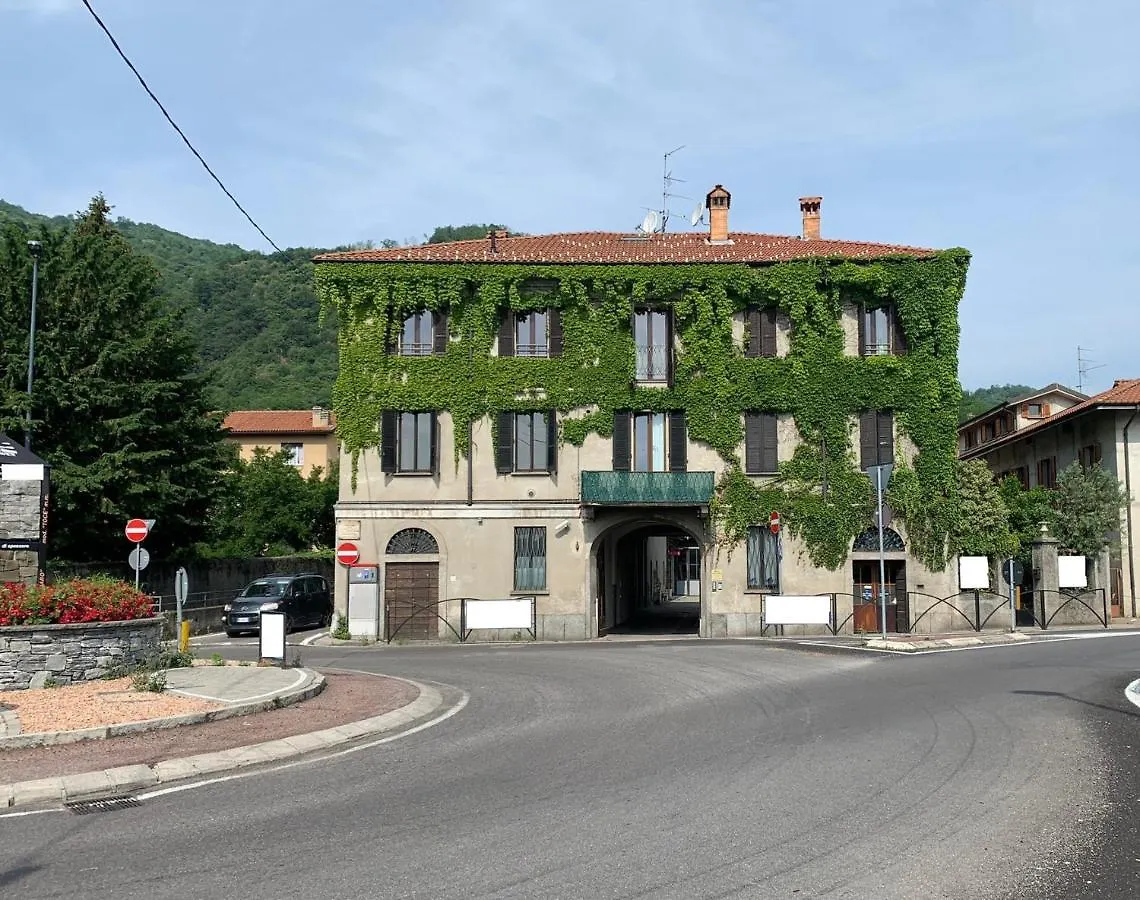 Casa Airuno Apartment 0*,